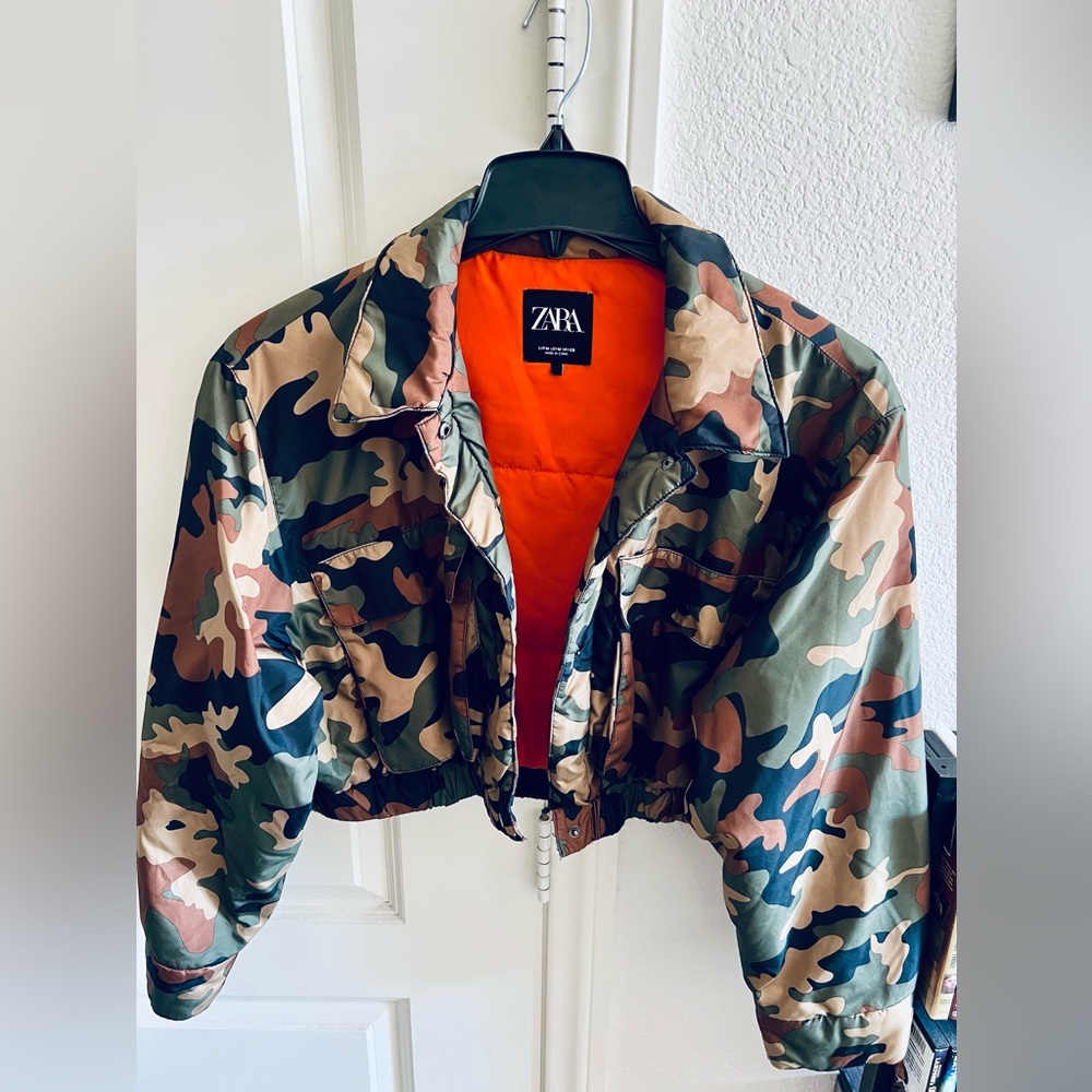 ZARA Camouflage cropped bomber jacket ! Excellent Condition!